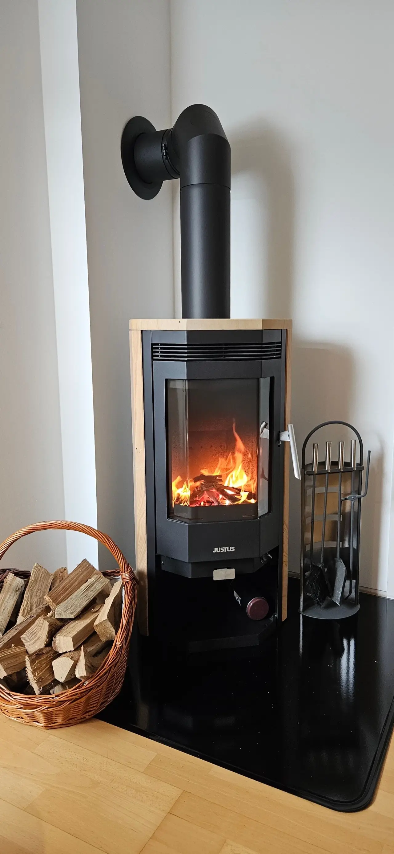 Kaminofen im Ferienhaus Pathe